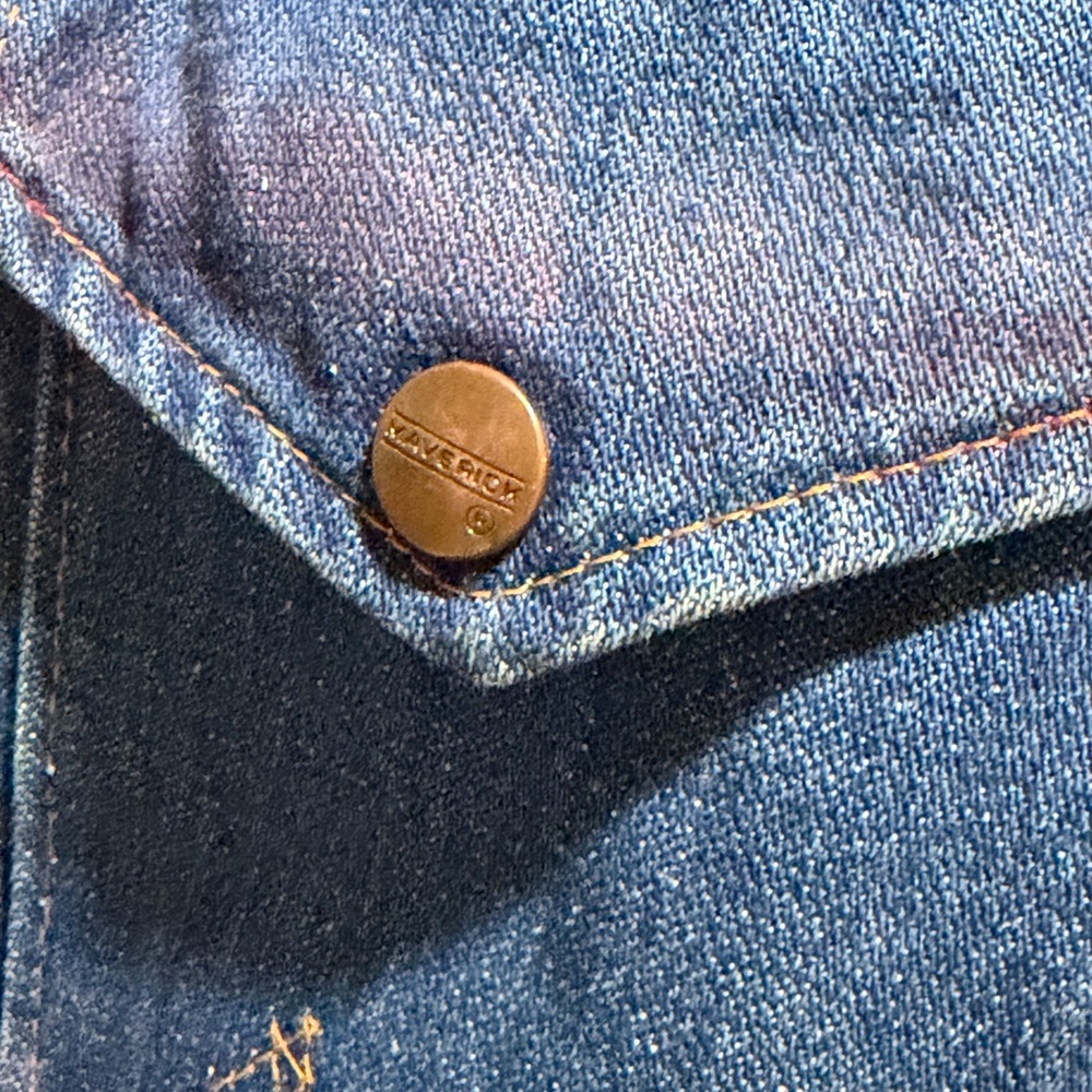 Vintage Sherpa Lined Denim jacket w/
Indian Head Native American western 90’s - Picture 13 of 16